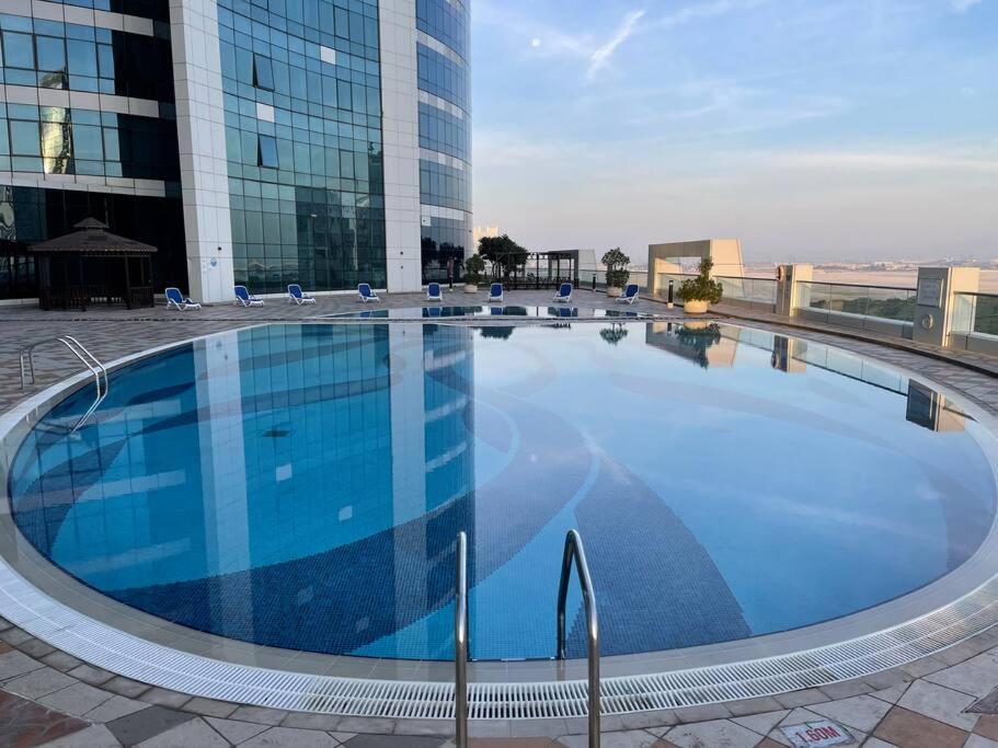 Cozy Upgraded Residential Flat With Sea, Mangrove, Pool View - 1203 Not Hotel Abu Dabi Exterior foto